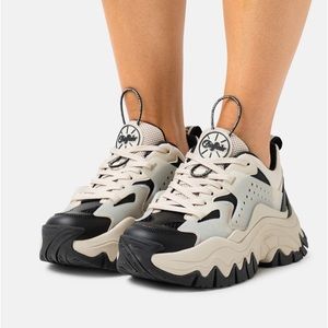 ISO!!!!!!! NOT SELLING!!!!!!!!!